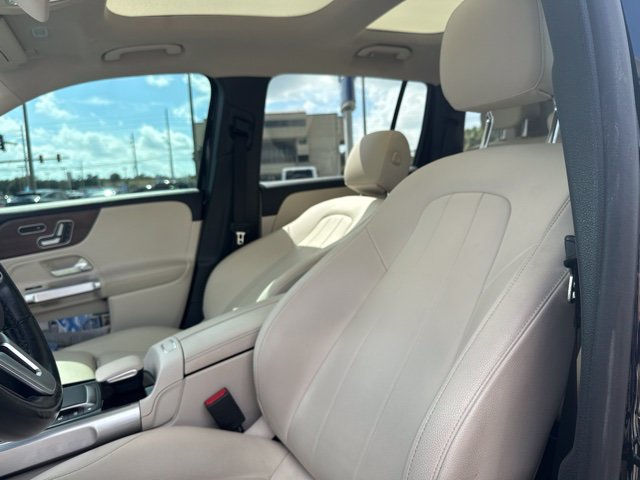 Used 2023 Mercedes-Benz GLB 250 4MATIC image 8