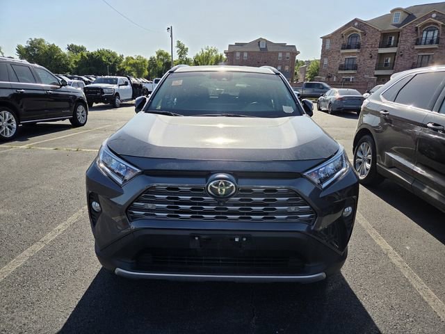 Used 2020 Toyota RAV4 Limited AWD/4WD image 10