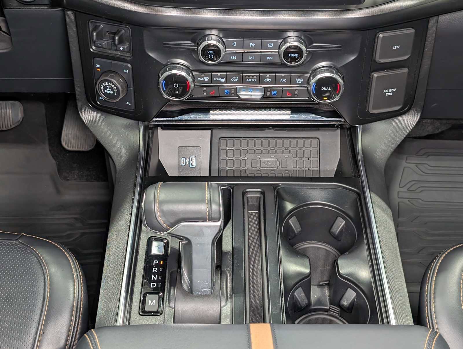 Certified 2023 Ford F150 Platinum w/ Equipment Group 701A High image 19