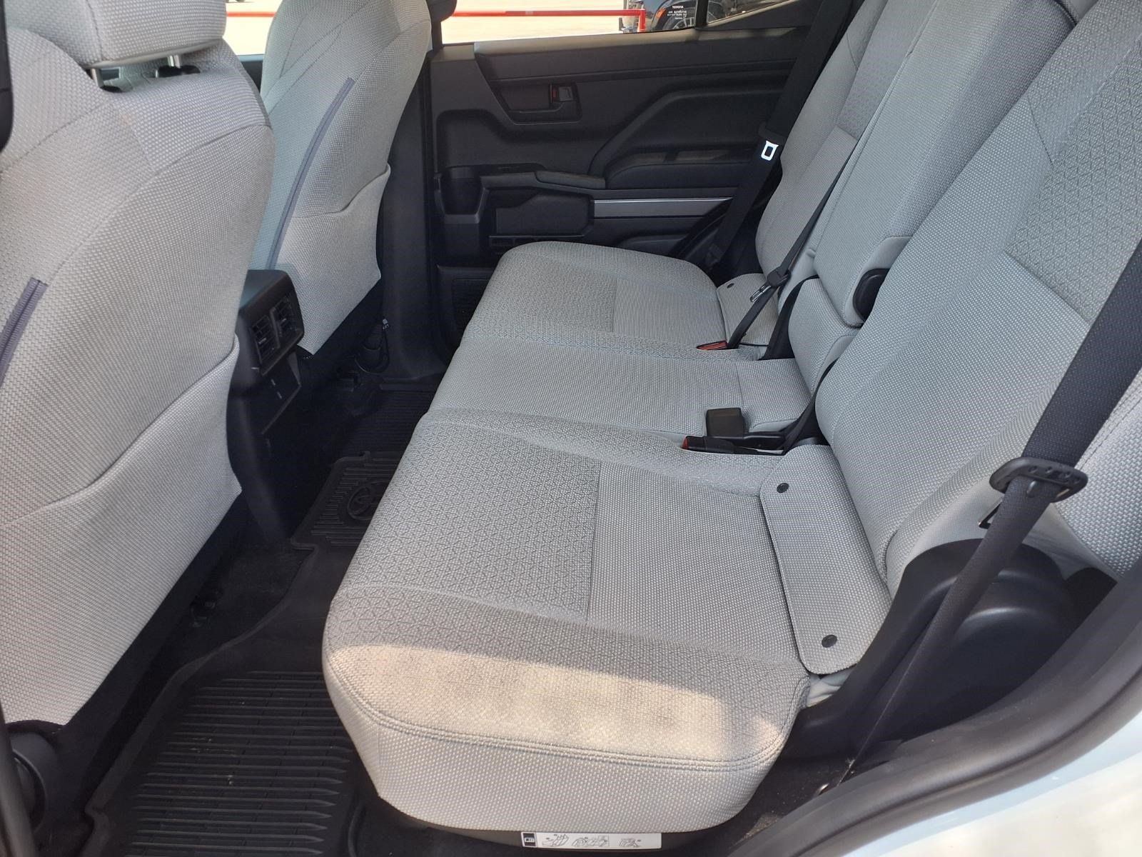 Used 2025 Toyota 4Runner SR5 AWD/4WD image 13