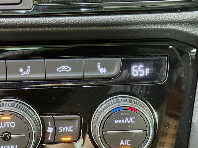 Used 2024 Volkswagen Taos SE w/ Panoramic Sunroof Package AWD/4WD image 21