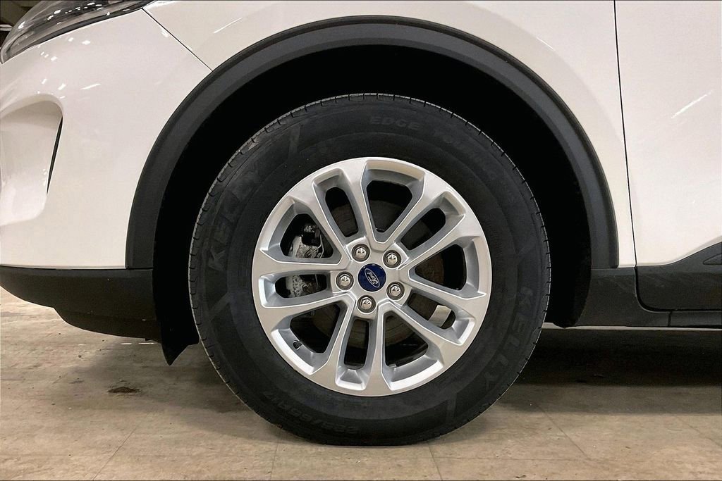 Certified 2020 Ford Escape SE image 12