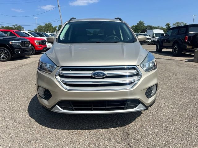 Certified 2018 Ford Escape SE w/ SE Sync 3 Package AWD/4WD image 2