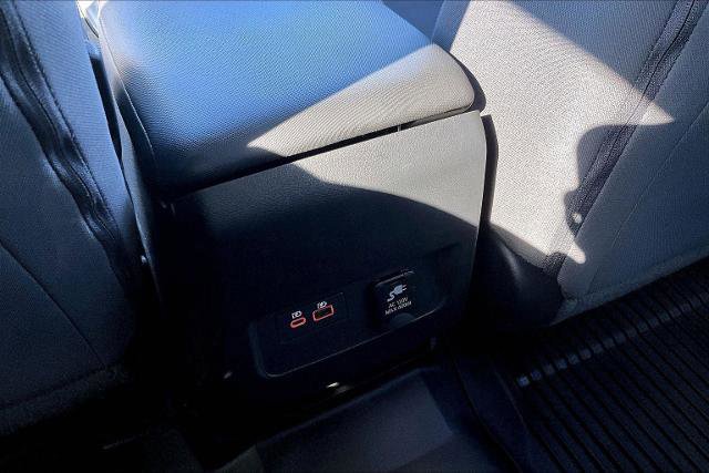 Used 2024 Nissan Frontier SV w/ SV Convenience Package image 37