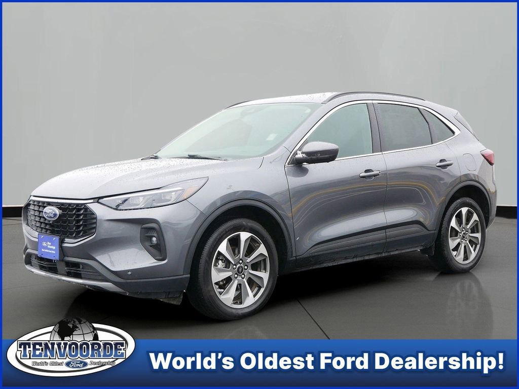 Certified 2024 Ford Escape Platinum AWD/4WD image 1
