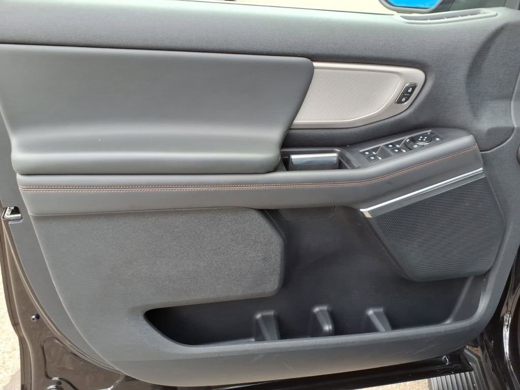 Certified 2025 Ford Expedition Active RWD image 16