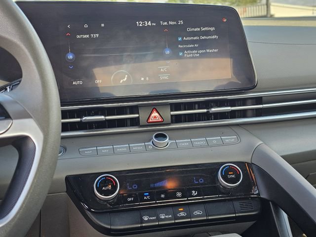 Used 2024 Hyundai Elantra SEL image 10