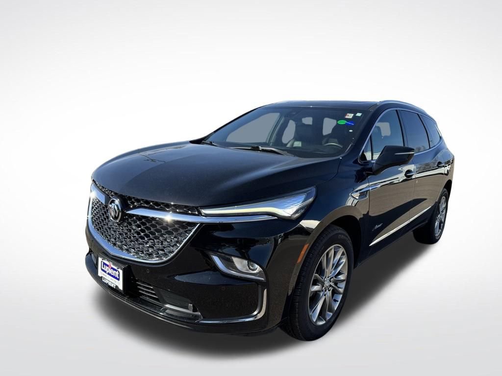 Used 2023 Buick Enclave Avenir image 10