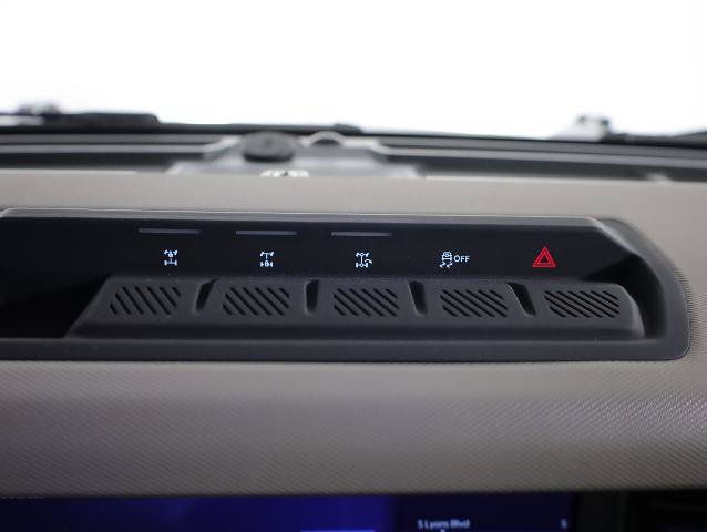 Certified 2024 Ford Bronco Wildtrak AWD/4WD image 19