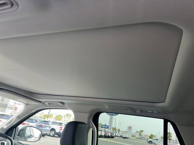 Certified 2025 Ford Expedition Active image 15