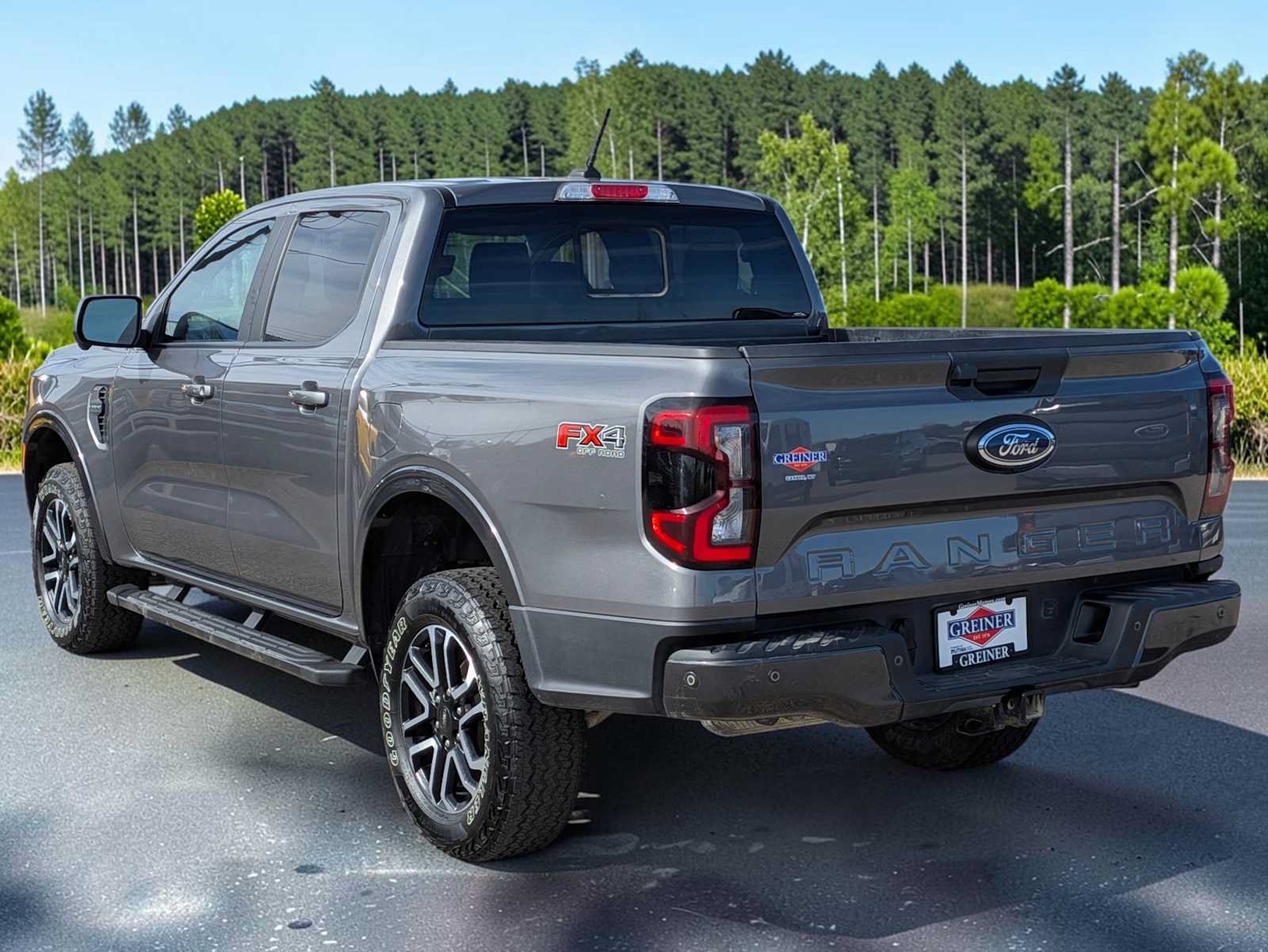 Certified 2024 Ford Ranger Lariat w/ FX4 Off-Road Package AWD/4WD image 4