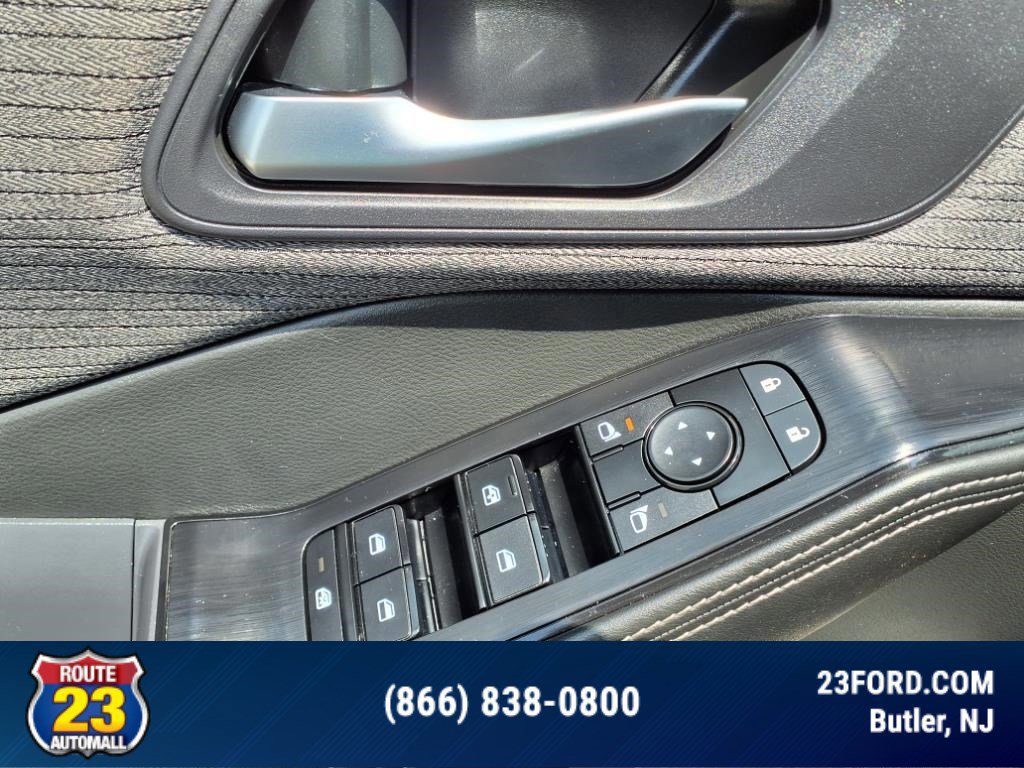 Used 2023 Nissan Rogue SV image 17