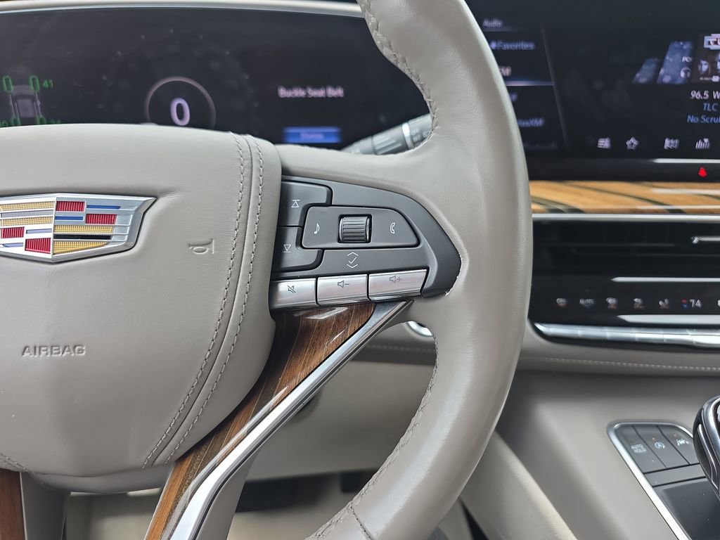Used 2022 Cadillac Escalade ESV Premium Luxury Platinum AWD/4WD image 29