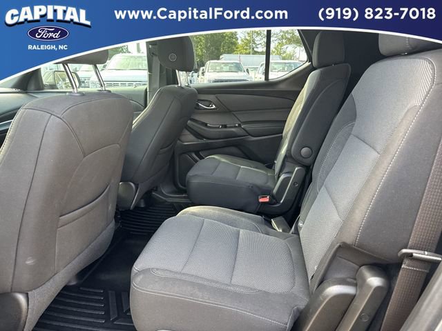 Used 2023 Chevrolet Traverse LT image 16