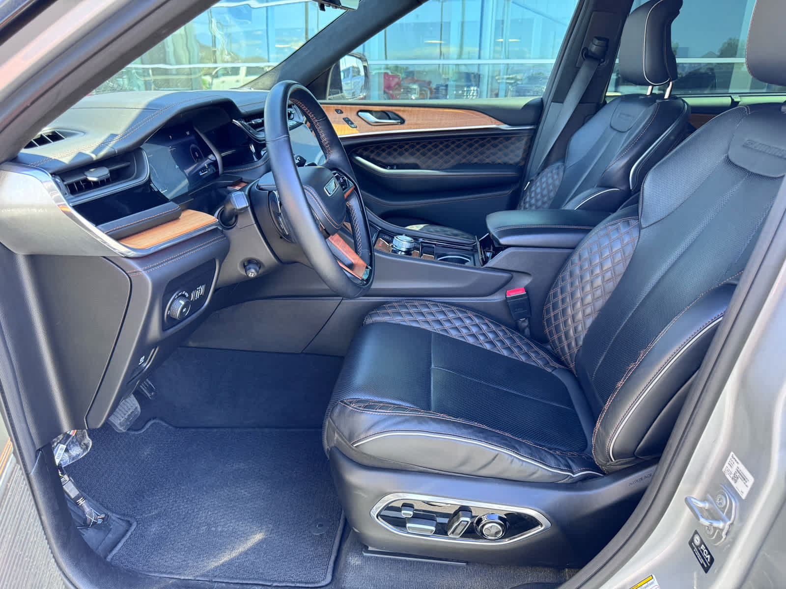 Used 2022 Jeep Grand Cherokee L Summit AWD/4WD image 27