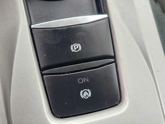 Certified 2021 Ford Explorer XLT image 17