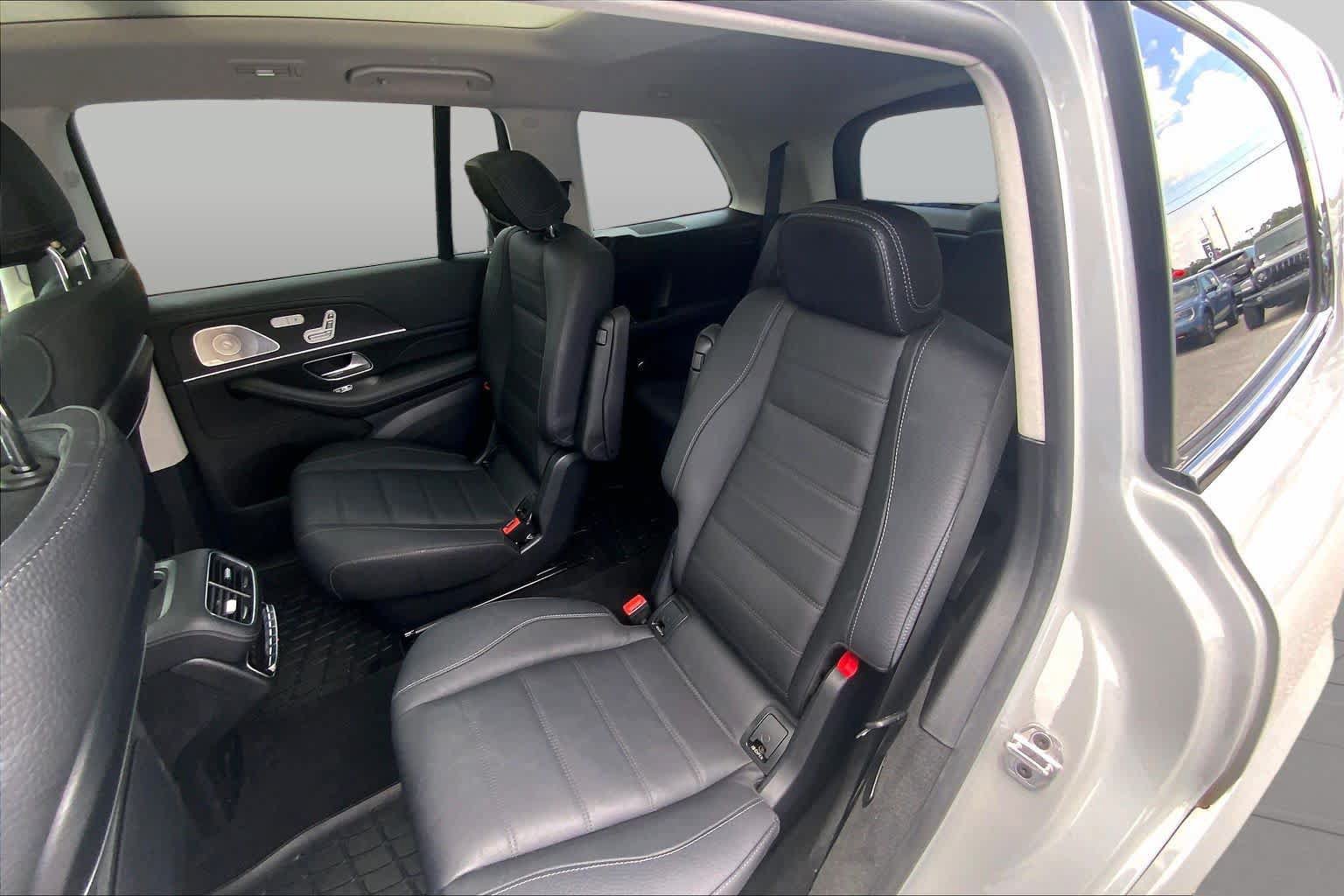 Used 2024 Mercedes-Benz GLS 450 4MATIC image 21