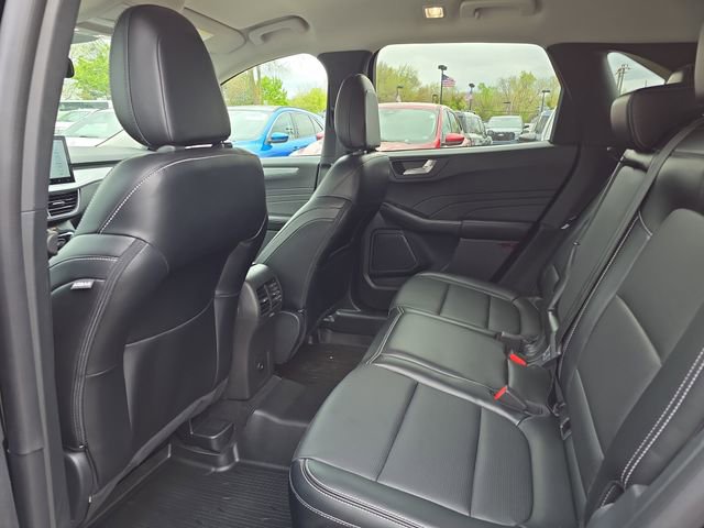 Certified 2024 Ford Escape Platinum AWD/4WD image 27