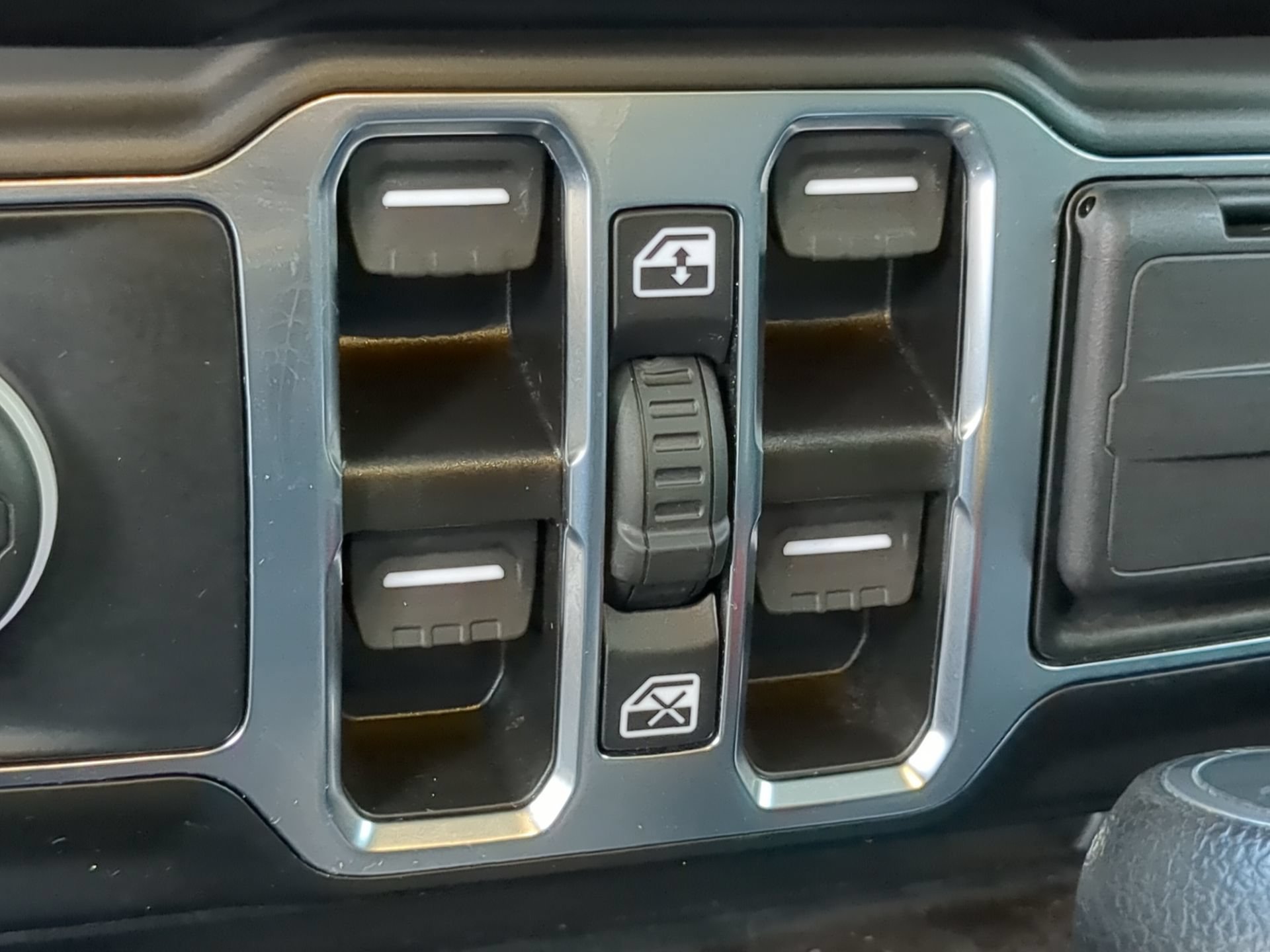 Used 2022 Jeep Gladiator Sport AWD/4WD image 52