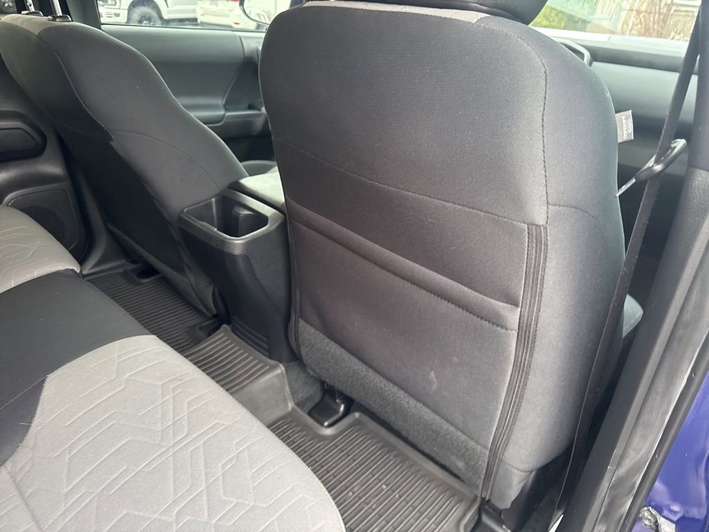 Used 2022 Toyota Tacoma TRD Sport w/ Technology Package AWD/4WD image 38