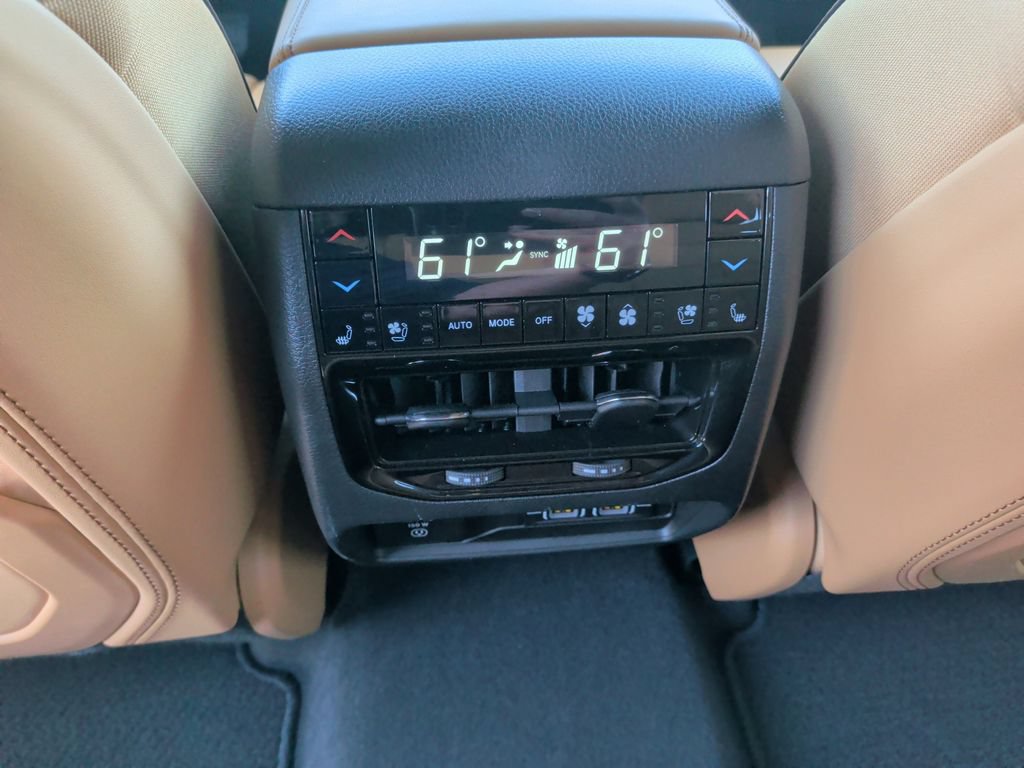 Used 2023 Jeep Grand Cherokee Summit AWD/4WD image 20