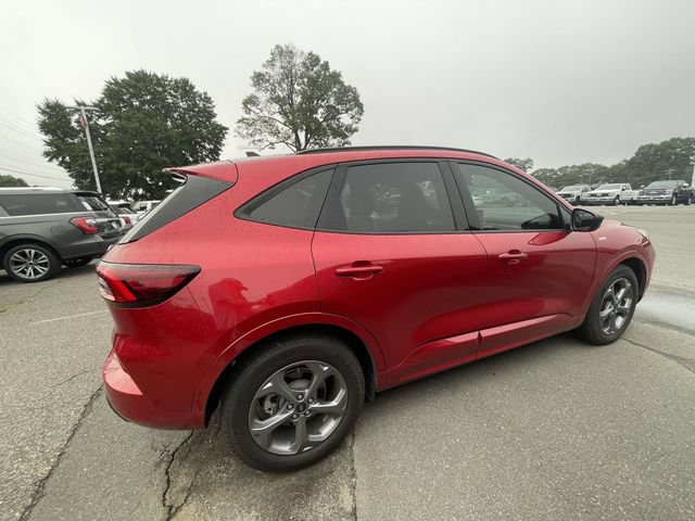 Certified 2023 Ford Escape ST-Line w/ Tech Pack #1 AWD/4WD image 8