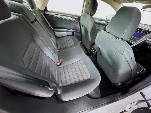 Certified 2020 Ford Fusion SE FWD image 25
