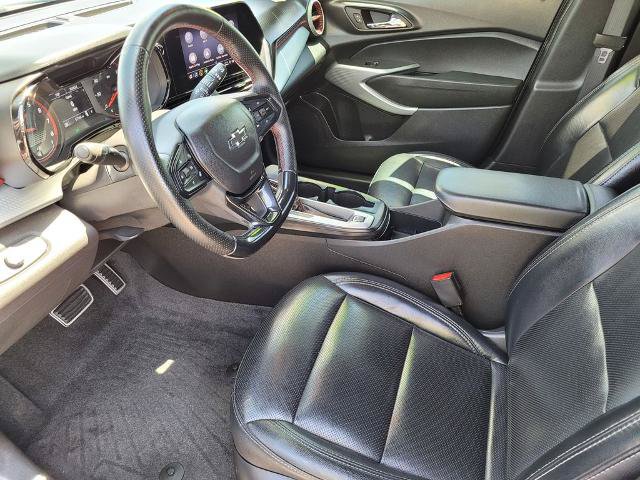 Used 2024 Chevrolet Trax RS w/ Sunroof Package FWD image 15