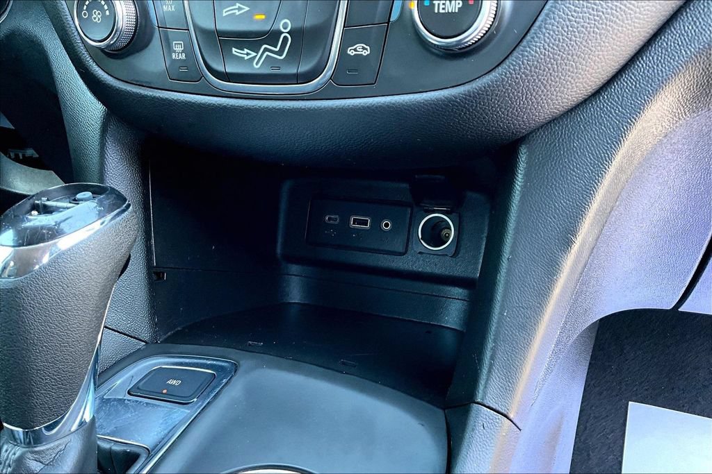 Used 2021 Chevrolet Equinox LT AWD/4WD image 16