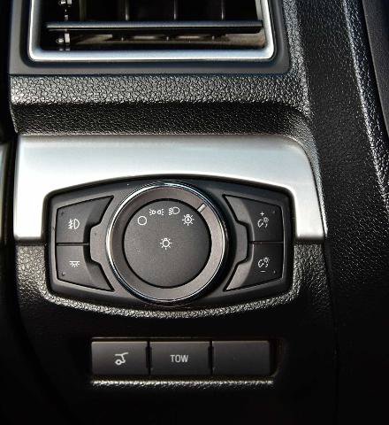 Certified 2017 Ford Explorer XLT w/ Equipment Group 202A AWD/4WD image 14