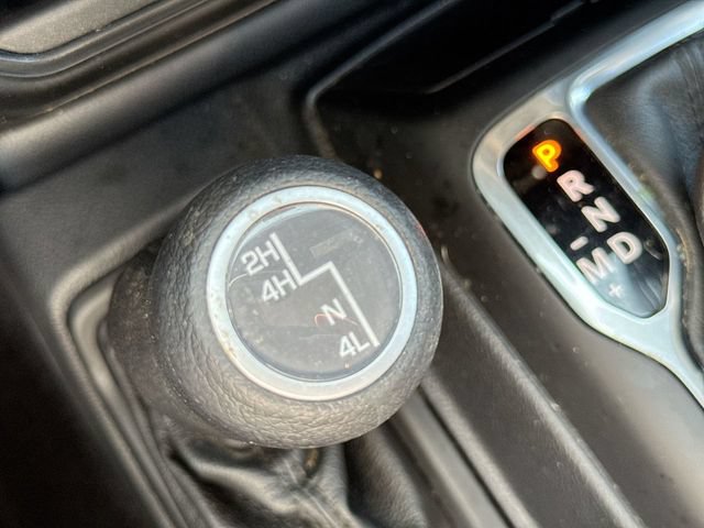 Used 2020 Jeep Wrangler Sport AWD/4WD image 18