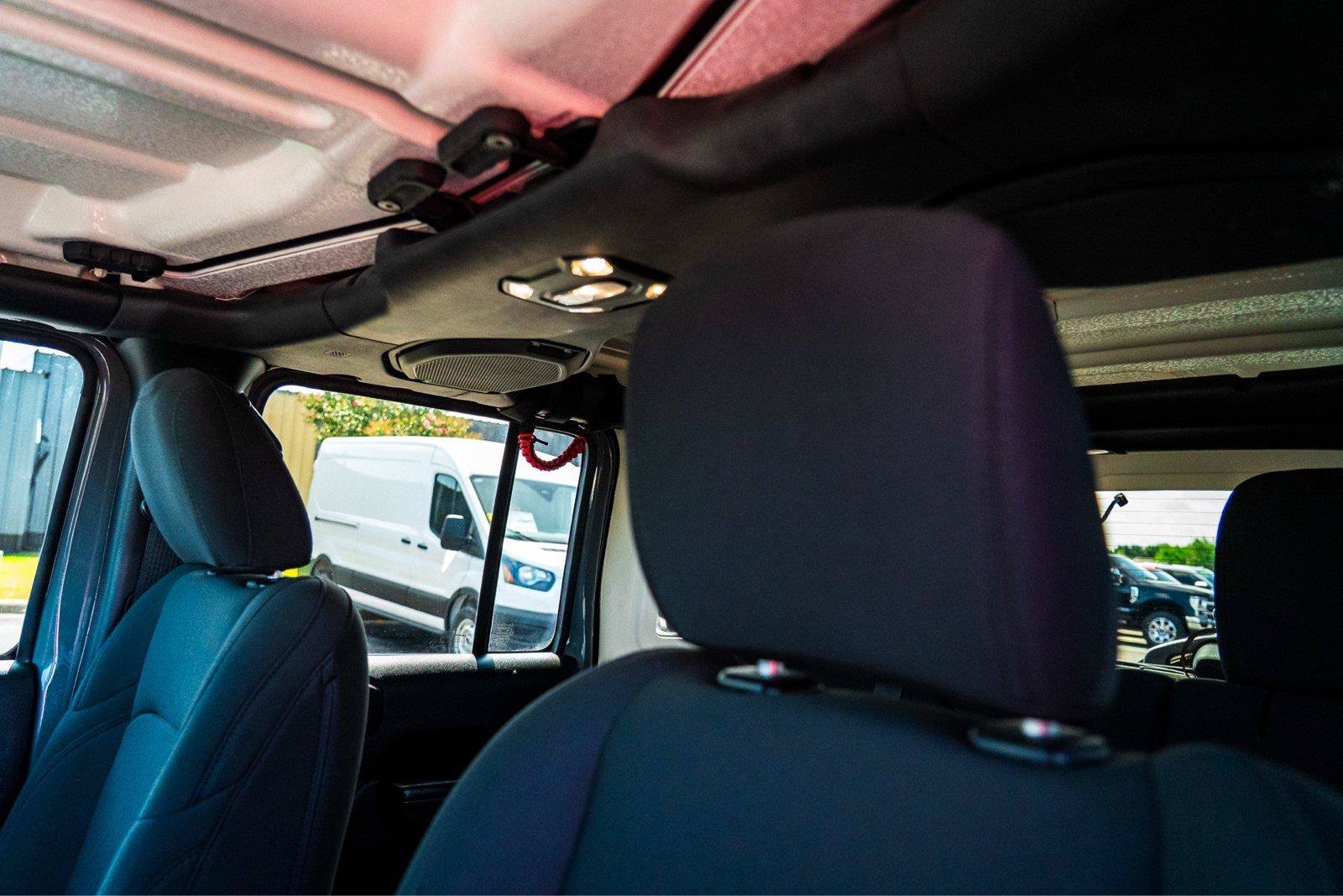 Used 2021 Jeep Wrangler Unlimited Sport AWD/4WD image 10