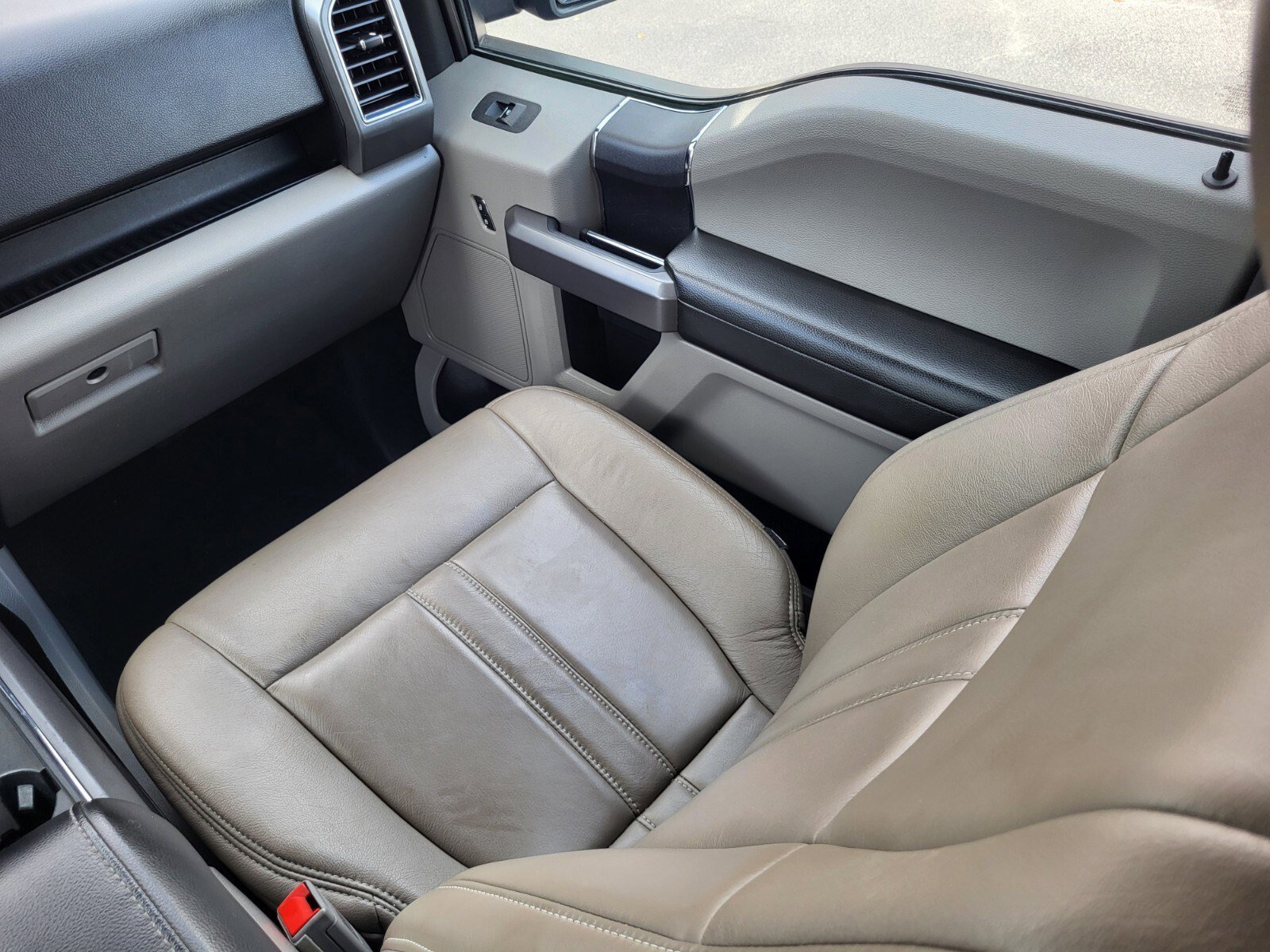 Certified 2020 Ford F150 XLT w/ Trailer Tow Package image 17