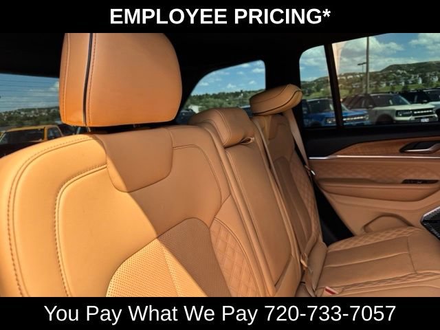 Used 2023 Jeep Grand Cherokee Summit AWD/4WD image 22