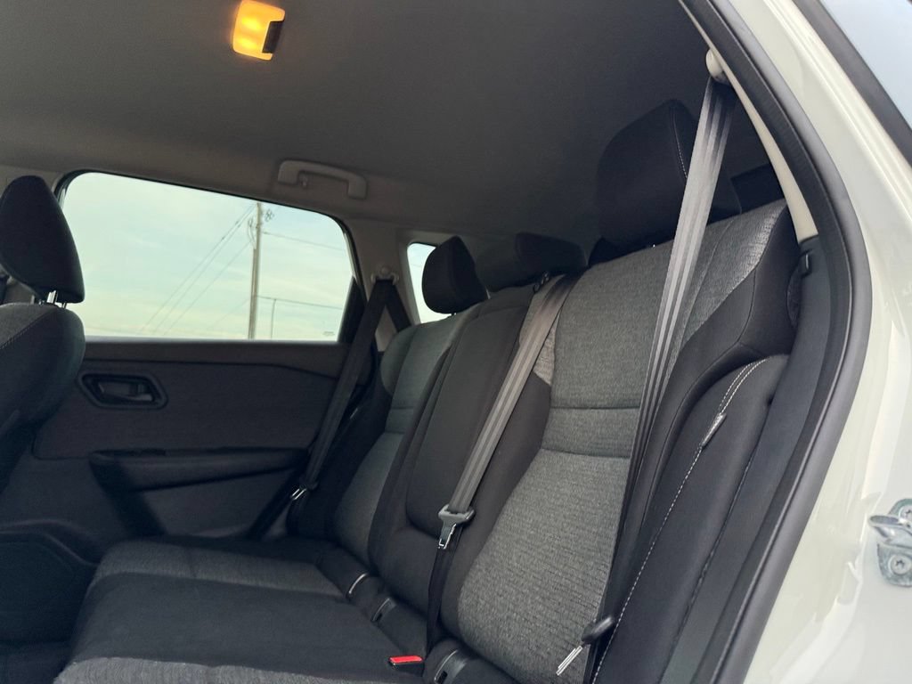 Used 2021 Nissan Rogue S AWD/4WD image 9