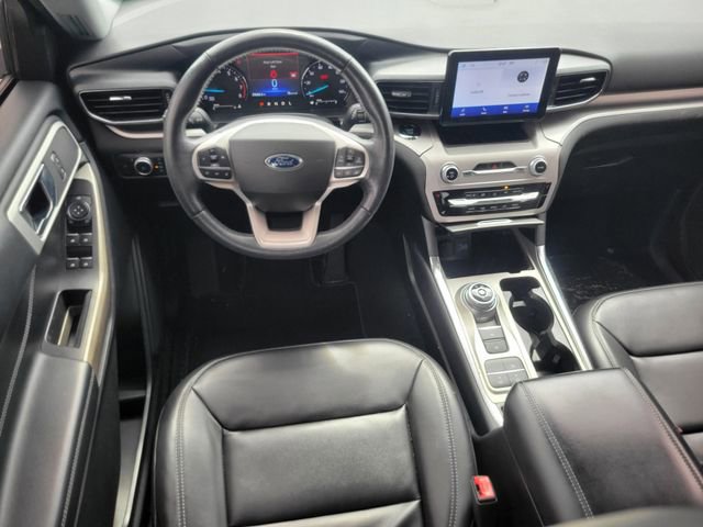 Certified 2022 Ford Explorer XLT w/ Equipment Group 202A image 13