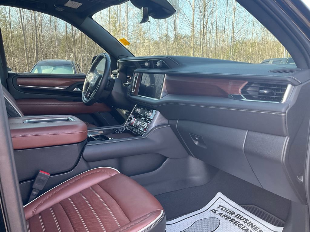 Used 2024 GMC Yukon Denali Ultimate image 11