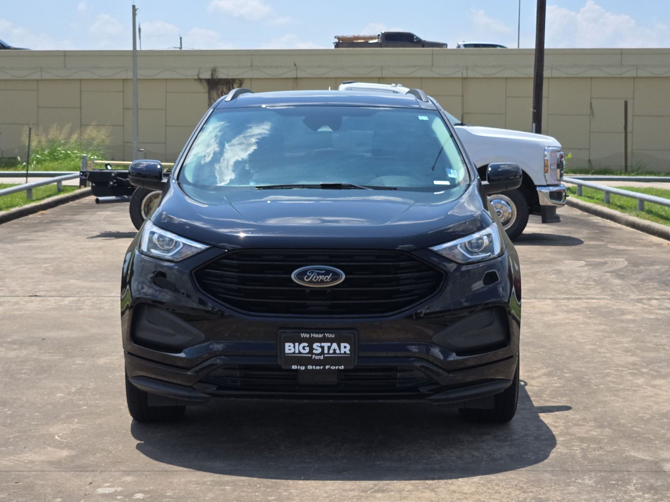 Certified 2024 Ford Edge SE w/ Black Appearance Package AWD/4WD image 11