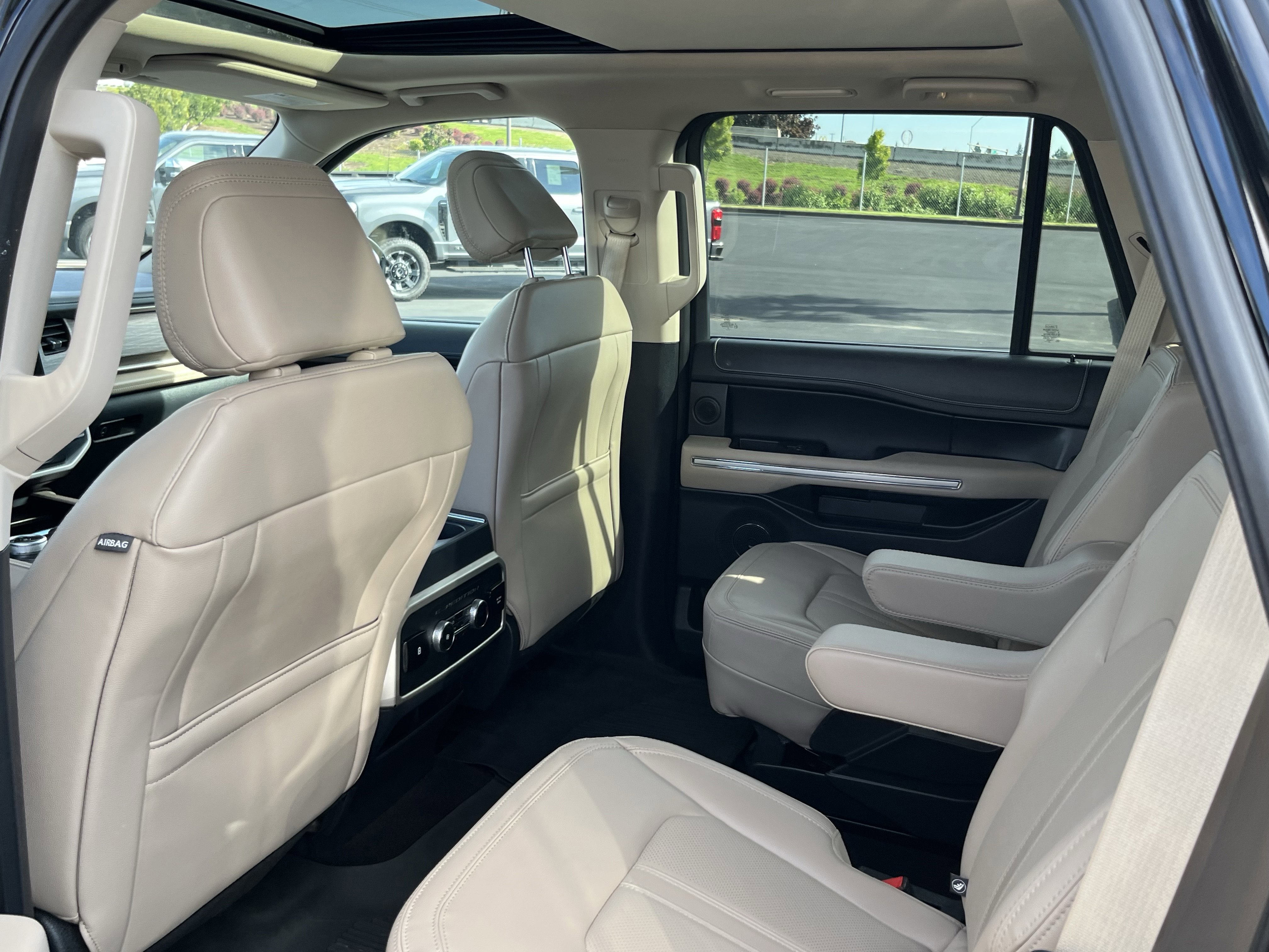 Certified 2022 Ford Expedition Limited w/ Equipment Group 302A image 10
