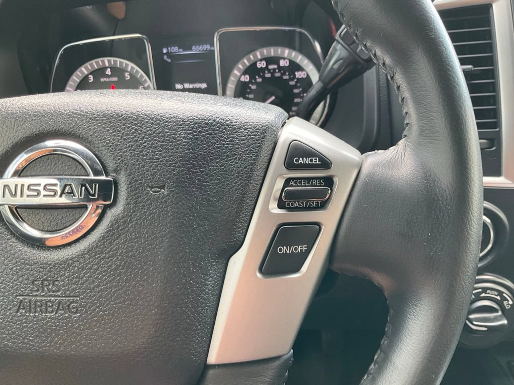Used 2018 Nissan Titan SV w/ SV Convenience Package AWD/4WD image 6