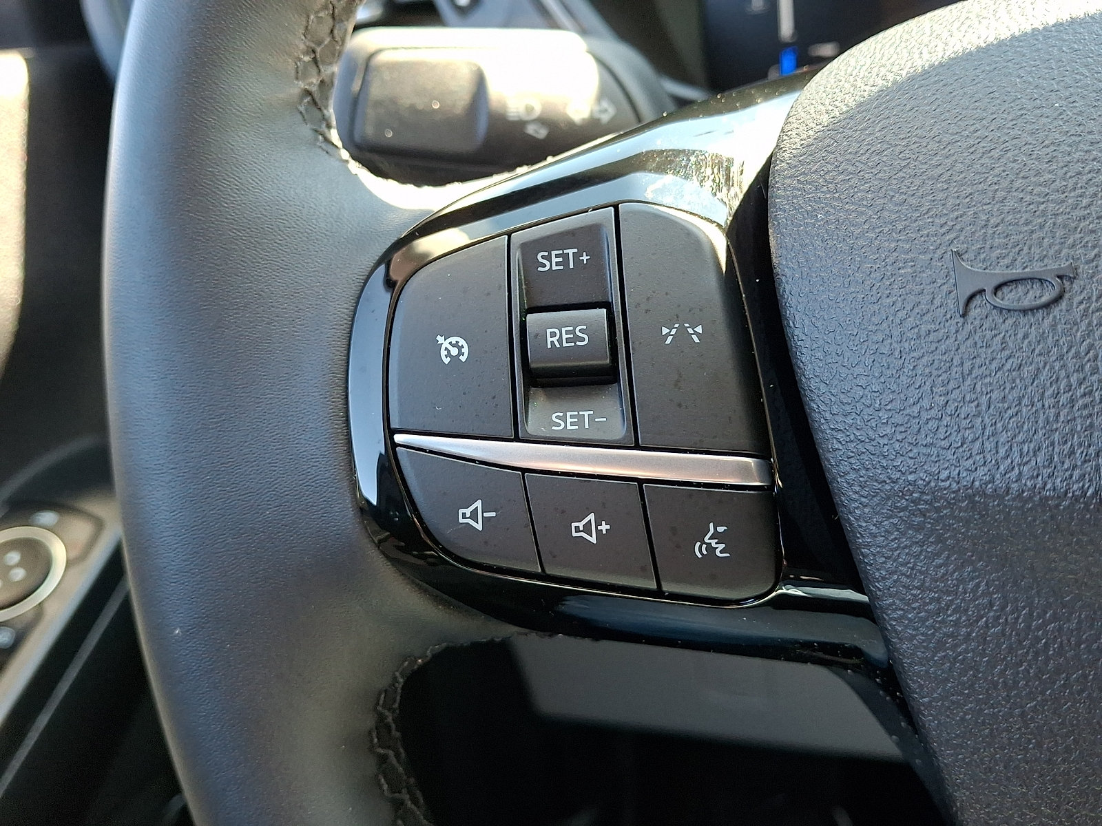 Certified 2024 Ford Escape Active AWD/4WD image 33