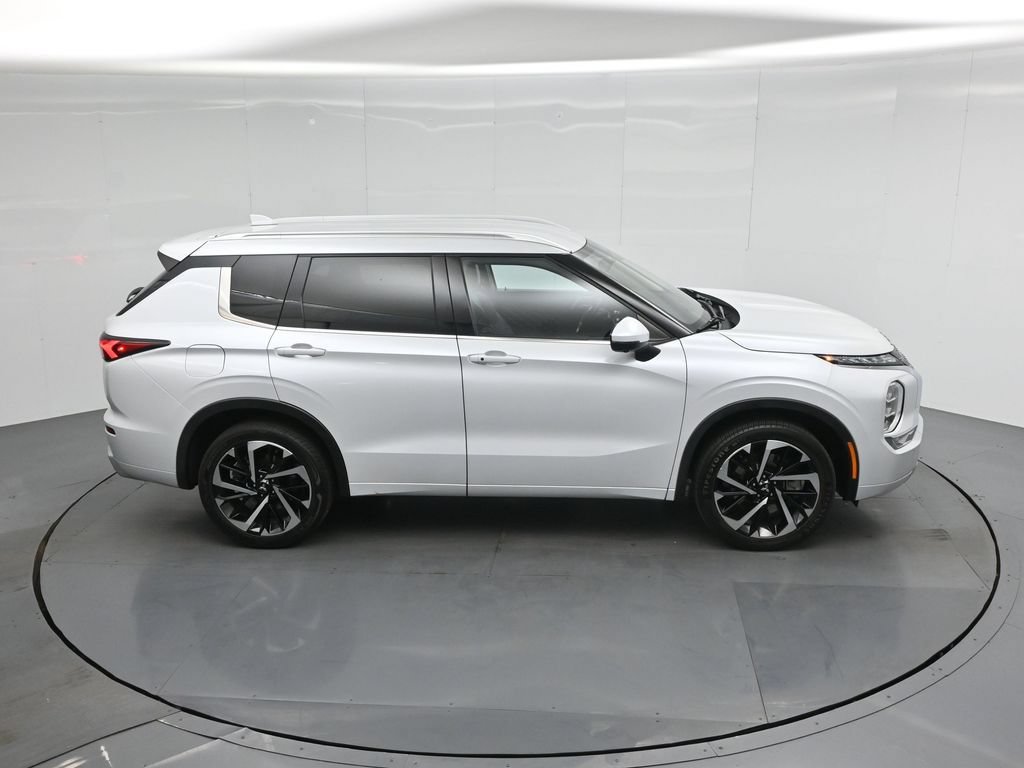 Used 2024 Mitsubishi Outlander SEL FWD image 37