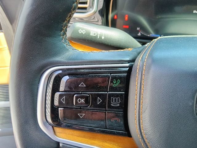 Used 2022 Jeep Grand Wagoneer Series III w/ Rear Seat Video Group 1 AWD/4WD image 18