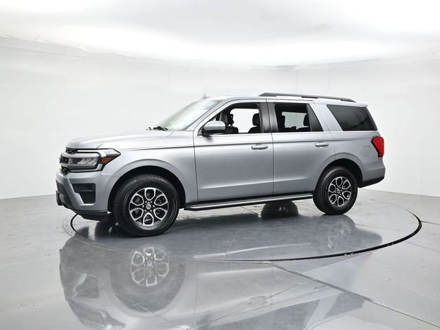 Certified 2023 Ford Expedition XLT image 5