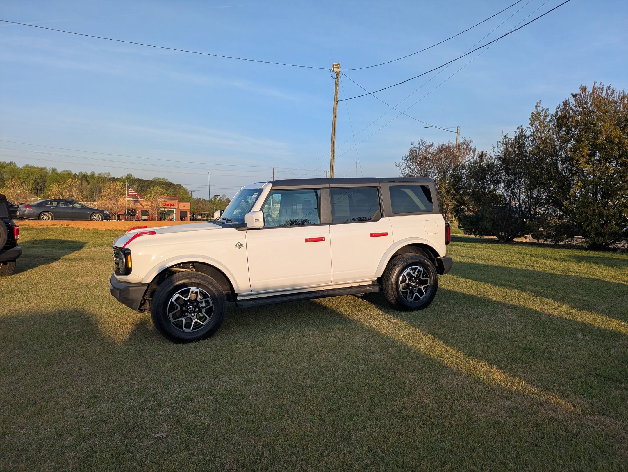 Certified 2024 Ford Bronco Outer Banks image 2