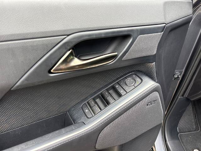 Used 2025 Lexus GX 550 w/ Accessory Package (Z1) AWD/4WD image 16