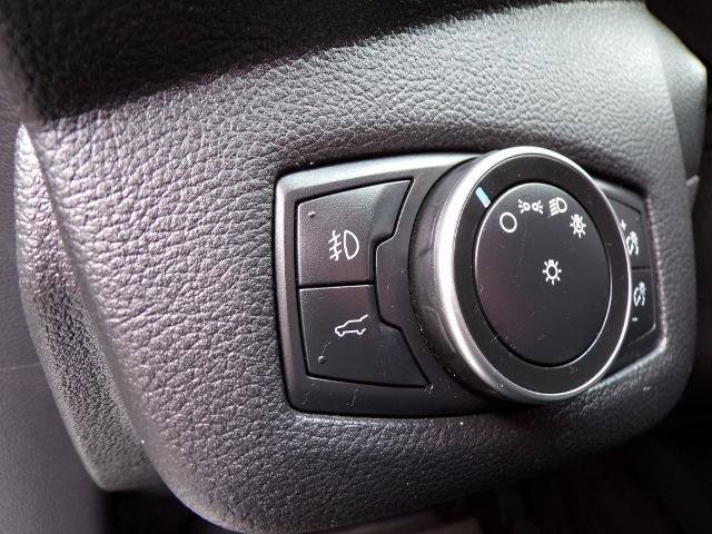 Certified 2018 Ford Escape SE w/ SE Sport Appearance Package image 20