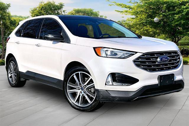 Certified 2019 Ford Edge Titanium w/ Cold Weather Package image 5