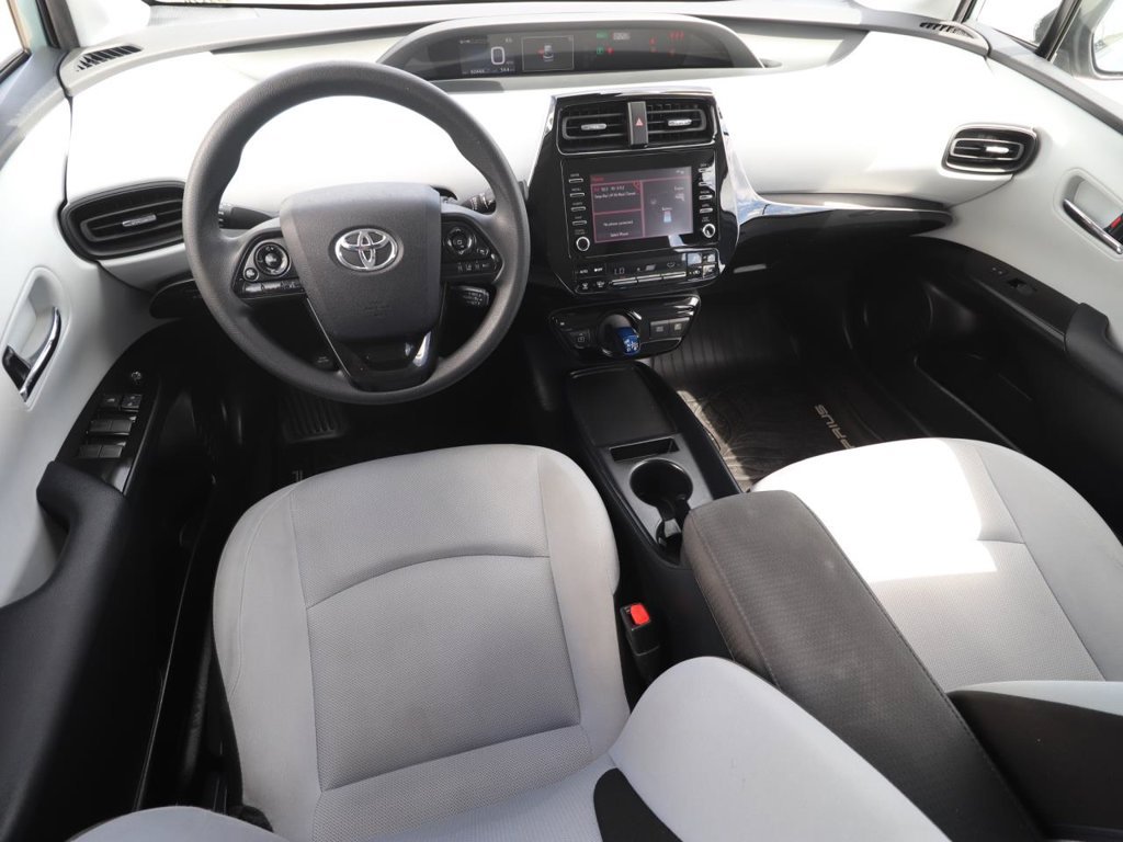 Used 2020 Toyota Prius L Eco FWD image 6