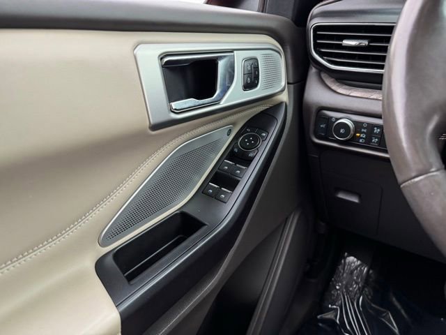 Certified 2020 Ford Explorer Platinum w/ Premium Technology Package AWD/4WD image 39
